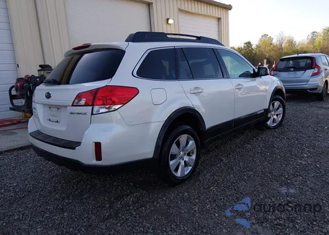 2010 Subaru Outback 2.5I Limited z USA, uszkodzony, nr VIN 4S4BRCKC6A3359677